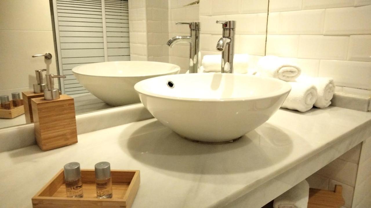 Triana Luck Apartment เซบีญา ภายนอก รูปภาพ